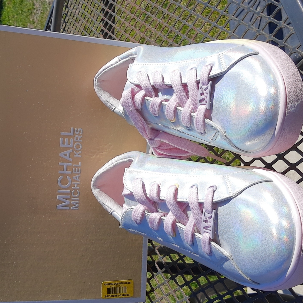 Michael Kors Jem Hope lace up sneakers, size 5, new, white iridescent color